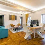 Le Cote D'or דירה