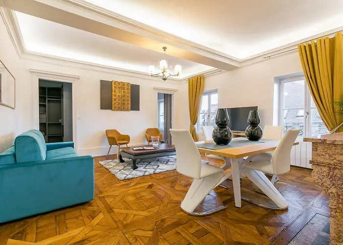 Le Cote D'or Apartment